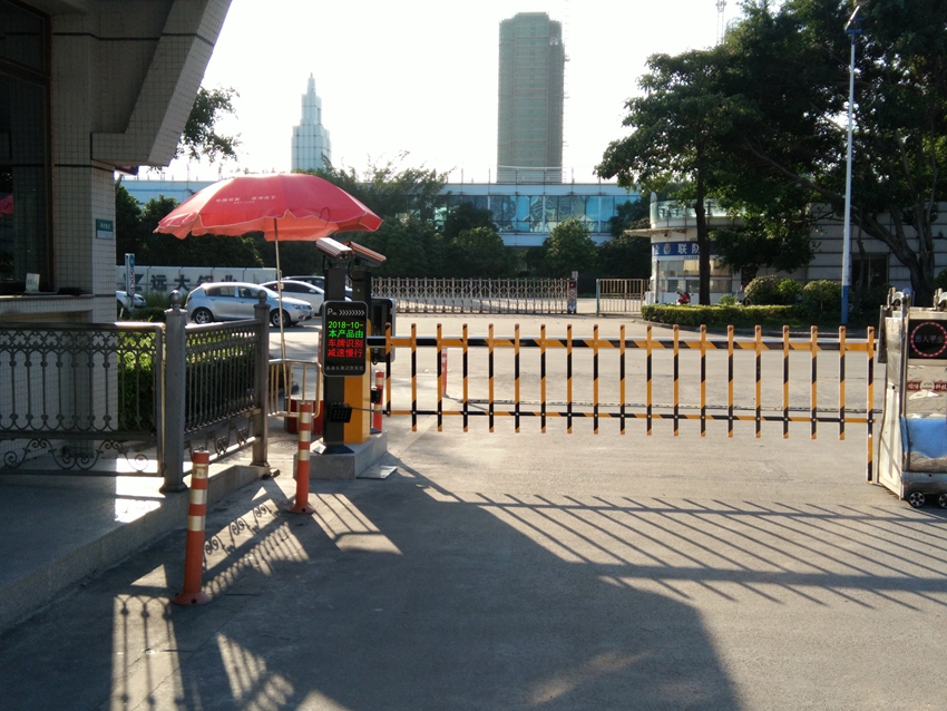 ��ɽĳ�^(q��)���ݾ�܇�v�R(sh��)�e����ϵ�y(t��ng)